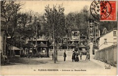 Robinson Interieur du Grand Arbre -
													92 Hauts de Seine
												