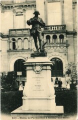 Neuilly Statue de Pamentier
