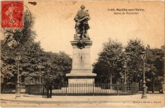 Neuilly Statue de Perronnet