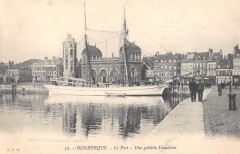 Dunkerque Le Port Une Goelette Islandaise à Dunkerque
