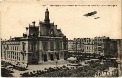 Levallois Aeroplane evoluant au dessus