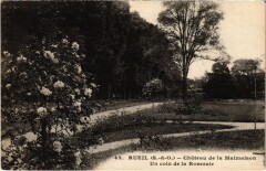 Chateau de la Malmaison un coin de la Roserie -
													92 Hauts de Seine
												