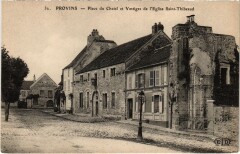 Provins Place du Chatel France à Provins