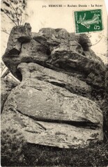 Nemours Rochers Dumee, Le Baiser France à Nemours