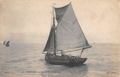 Le Treport Sortie D'Un Chalutier