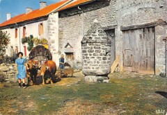 Env.de La Jonchere Une Cour De Ferme