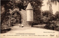Clermont-Ferrand Jardin Lecoq, Porte de l'Ancien Chateau France à Clermont-Ferrand