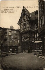 Thiers Place du Piroux France à Thiers