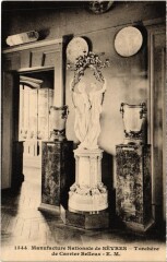 Sevres Manufacture Nationale Torchere de Carrier Belleux -
													92 Hauts de Seine
												