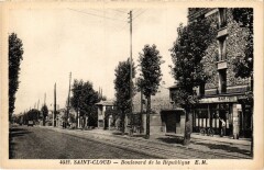 Carte postale ancienne Saint-Cloud Boulevard de la Republique France
                                                                     à Saint-Cloud
                                