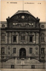 Sevres La Manufacture -
													92 Hauts de Seine
												