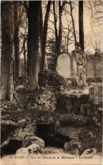 Carte postale ancienne Parc du Château de la Malmaison - La Cascade
                                                                     à Rueil-Malmaison
                                