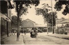 La Garenne Colombes Le Marche et la Rue Voltaire à Colombes