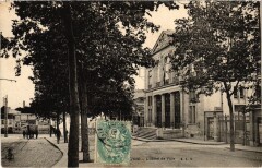 Courbevoie Hotel de Ville -
																					92400 Courbevoie
																			