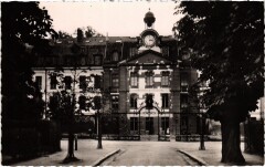 Sevres Centre International Pedagogique Entree -
													92 Hauts de Seine
												