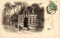 Suresnes Rue du Mont Valerien -
																					92150 Suresnes
																			