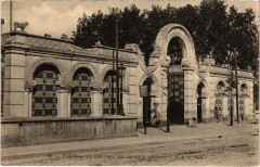 Asnieres-sur-Seine Paris - Le Cimetiere des Chiens a Asnieres