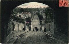 Sevres Avenue de Bellevue prise de l'Entree du Parc -
													92 Hauts de Seine
												