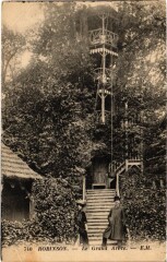 Le Plessis-Robinson Le Grand Arbre au Plessis-Robinson