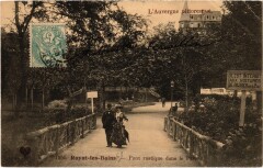 Royat Pont rustique dans le Parc France à Royat
