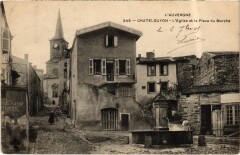 Chatel-Guyon L'Eglise et la Place du Marche France