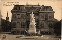 Enghien Hotel de Ville et Statue de la Republique