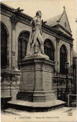 Pontoise Statue du General Leclerc à Pontoise