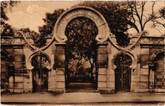 Asnieres Cimetiere des Chiens -
													92 Hauts de Seine
												