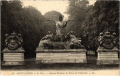 Saint-Cloud Parc - Anciens Frontons du Palais de l'Industrie à Saint-Cloud