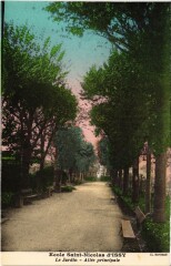 Issy-les-Moulineaux Ecole Saint-Nicolas - Jardin - Allee Principale -
																					92130 Issy-les-Moulineaux
																			
