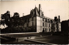 Ecouen Le Chateau vue de la Terrasse