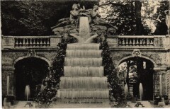 Saint-Cloud Parc - La Cascade - Partie Centrale -
																					92210 Saint-Cloud
																			
