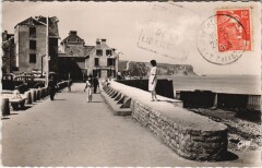 Arromanches La Digue