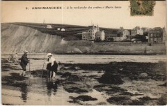 Arromanches A la Recherche des Crabes a Maree Basse -
													14 Calvados
												
