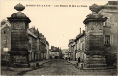 Magny en Vexin Les Piliers et rue de Paris à Magny-en-Vexin