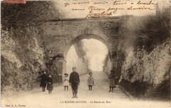 La Roche Guyon Route du Bois à La Roche-Guyon
