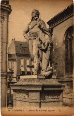 Pontoise Statue du General Leclerc à Pontoise