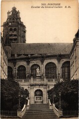 Pontoise Escalier du General Leclerc à Pontoise