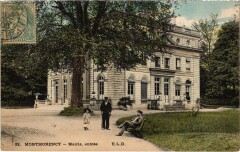 Montmorency Mairie , entree à Montmorency