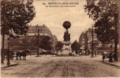 Carte postale ancienne Le monument des Aéronautes
                                                                     à Paris 17e
                                