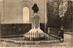 Enghien les Bains La Statue Cotte France -
																					95880 Enghien-les-Bains
																			