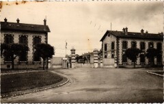 Pontoise L'Entree de la Caserne France -
																					95000 Pontoise
																			