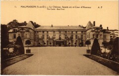 Carte postale ancienne La Malmaison (S.-et-O.) - Le Château, façade est, et Cour d'Honneur - The Castle - East Front
                                                                     à Rueil-Malmaison
                                