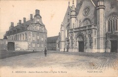 Bergues Ancien Mont De Piete Et Eglise Saint-Martin à Bergues