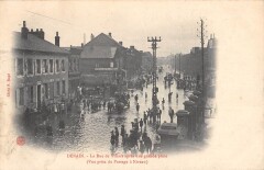 Denain La Rue De Villars Apres Une Grande Pluie Passage A Niveau à Denain