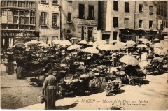 Macon Marché de la Place aux Herbes -
													71 Saône et Loire
												