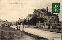 Aunay-sur-Odon Place des Ecoles