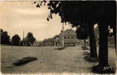 Roye Place de la République -
													80 Somme
												