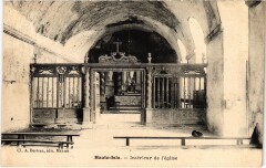 Haute-Isle Interieur de l'Eglise France à Haute-Isle