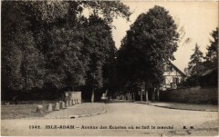 Isle-Adam Avenue des Ecuries France